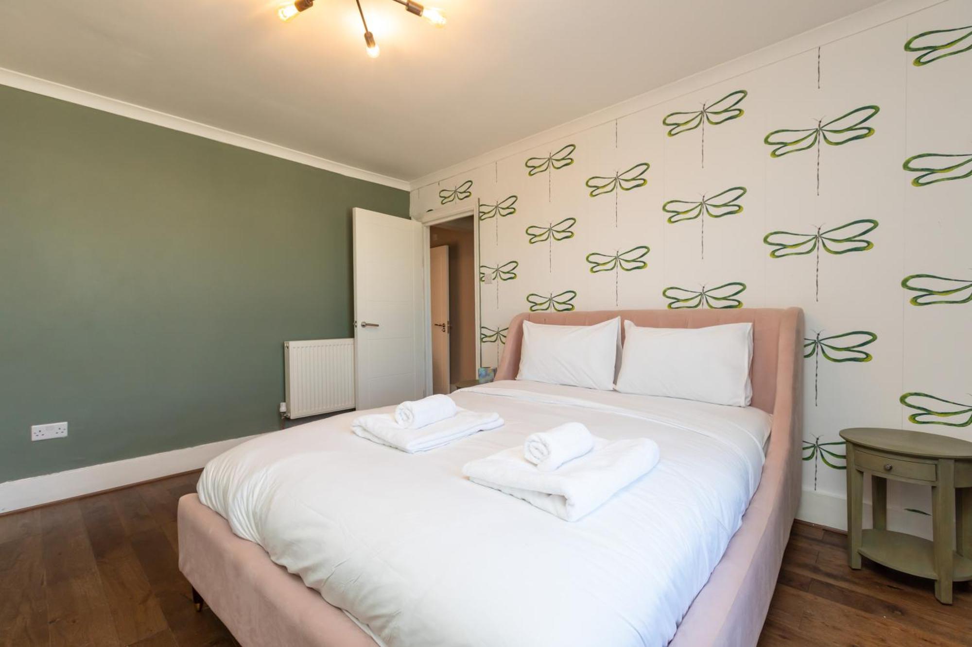Апартаменты Spacious & Pristine 2Bd Flat - Balham Лондон Экстерьер фото